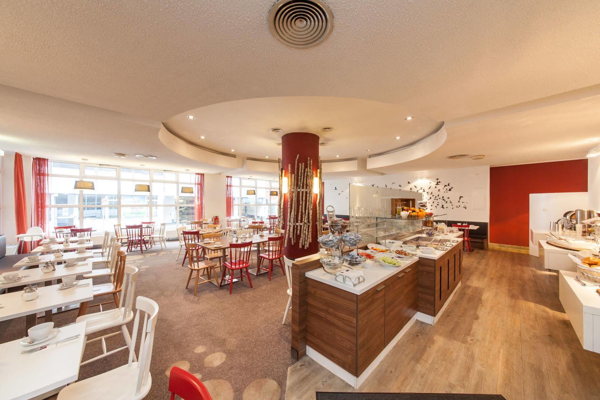 Hotel Sure By Western Hauptbahnhof 3*