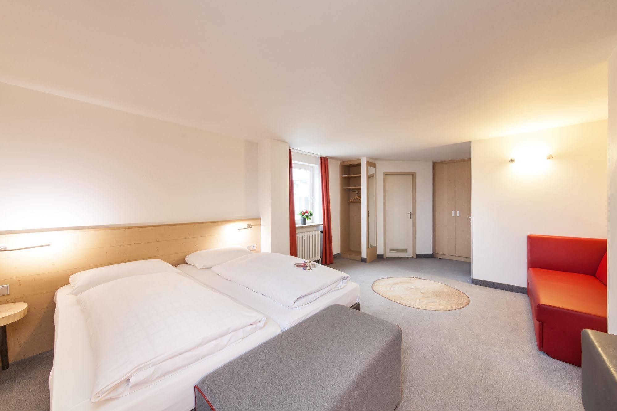 Sure By Western Hauptbahnhof Hotel 3*